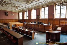 Comment bien acheter un immeuble aux enchères publiques ?
