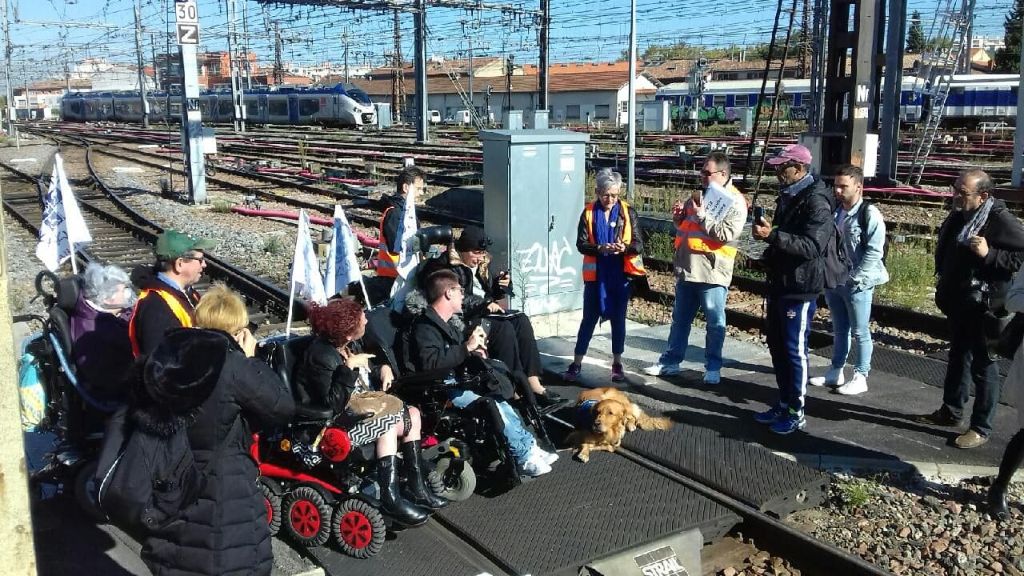 HANDI SOCIAL et 16 personnes à mobilité réduite face à 4 professionnels du transport discriminatoire : AEROPORT TOULOUSE BLAGNAC, AIRBUS, AIR FRANCE et SNCF