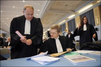 photo-1236092699075-3-0 photo-1236092699075-3-0