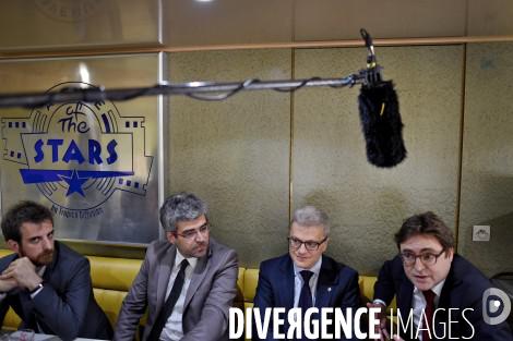 cle et mousquetaires assis cle et mousquetaires assis